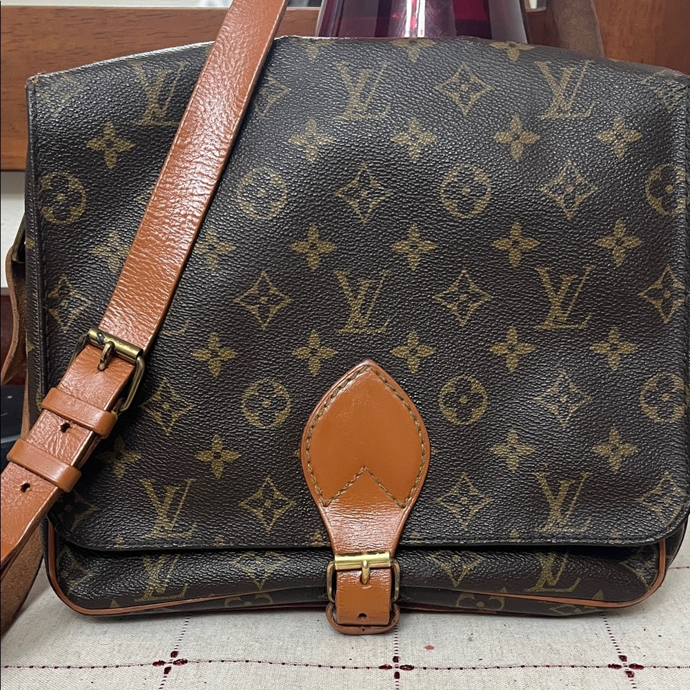 Louis Vuitton crossbody Cartouchière   1989 beautiful condition painted vachetta